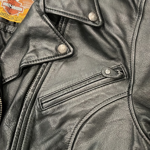 Nearly New Authentic Leather Harley Coat😍 - Picture 8 of 16